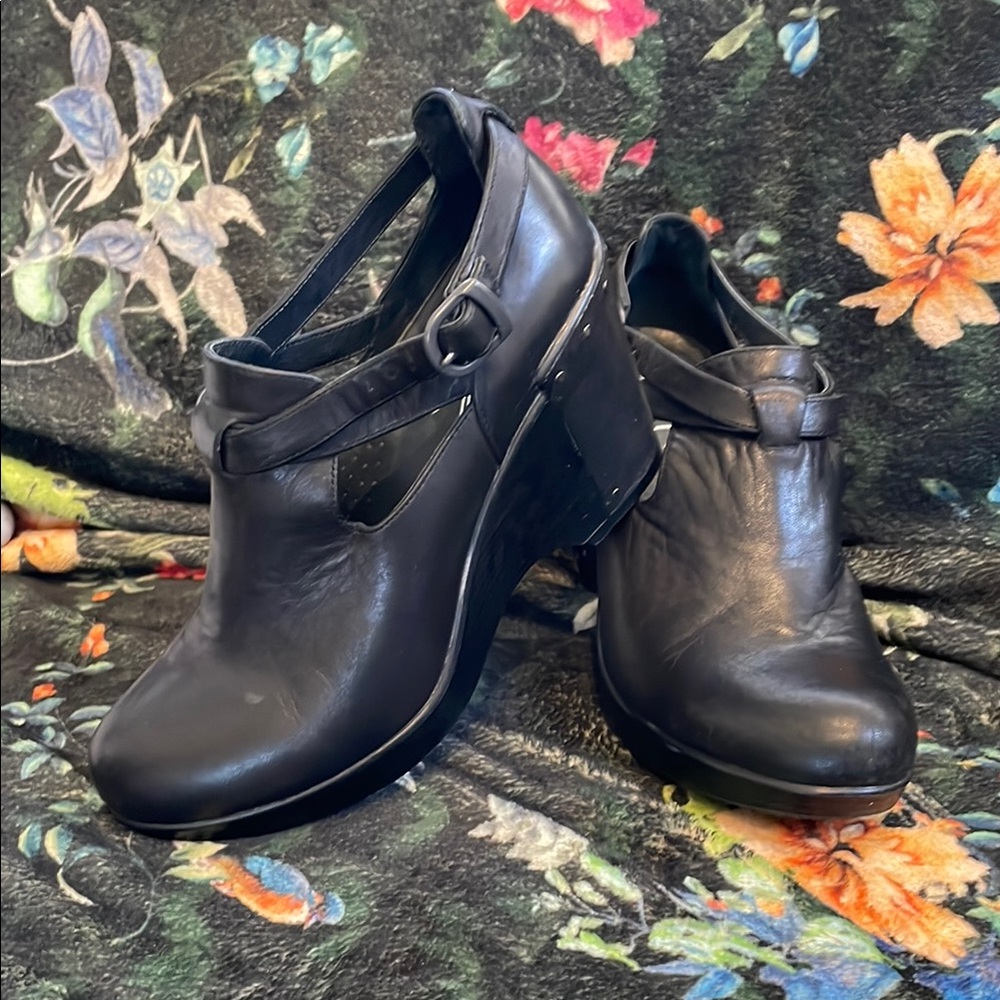 Dansko Franka buckle wedge